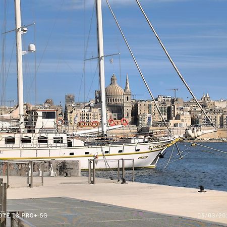 One Bedroom Tea Apartment Il-Gzira Εξωτερικό φωτογραφία