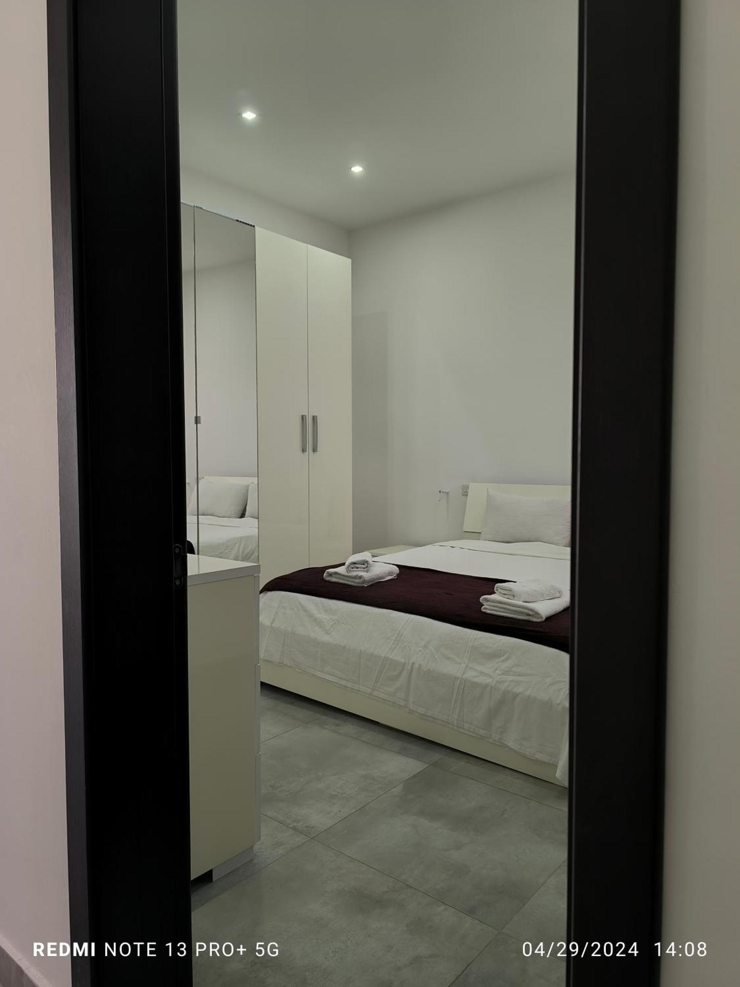 One Bedroom Tea Apartment Il-Gzira Εξωτερικό φωτογραφία
